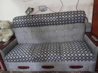 Beautiful 3 seater only sofa For Sale – Excellent Condition