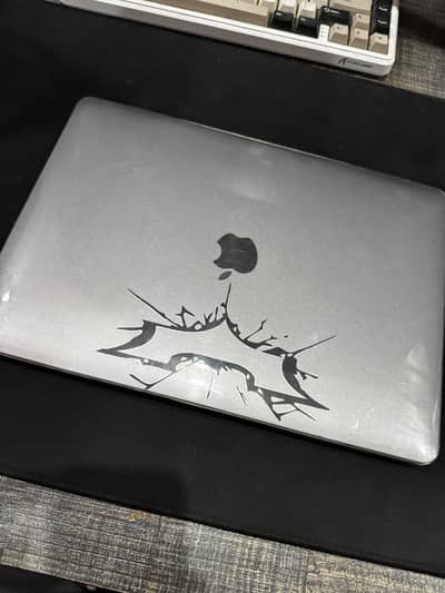 Macbook pro 2017 13 inch Touch bar 16/512GB