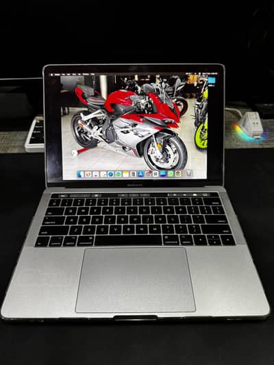 Macbook pro 2017 16/512GB