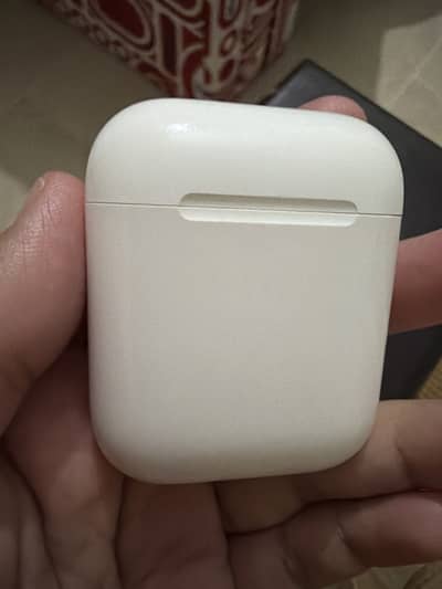 Case of 1st Gen airpods