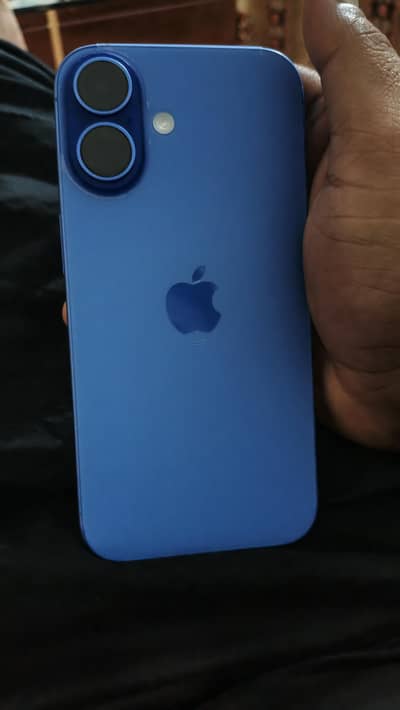 Apple iPhone 16