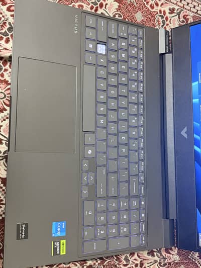 HP VICTUS