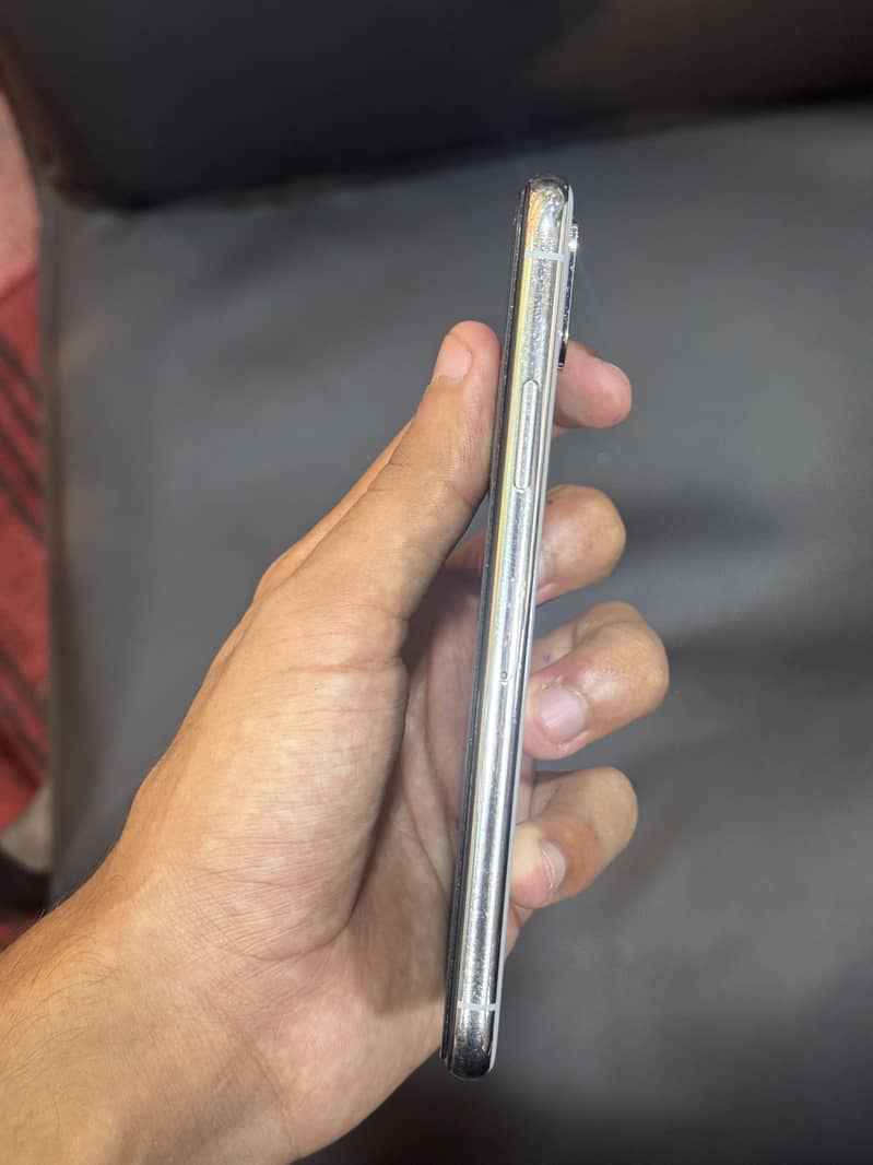 Apple iPhone X 1