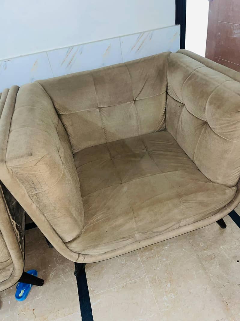 sofa set . . . 0
