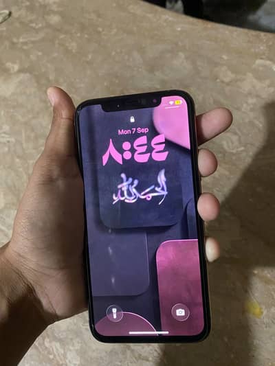 Apple iPhone 11 Pro only whatsapo per messages Karin