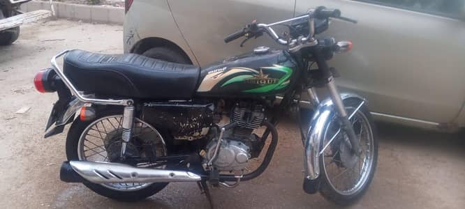 Selling Unique UD-125 (2016) Karachi Number