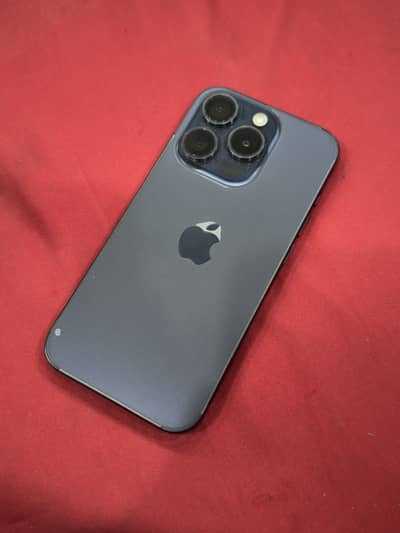 iPhone 15 Pro 10/10 , 82 battery , jv 512gb BLUE