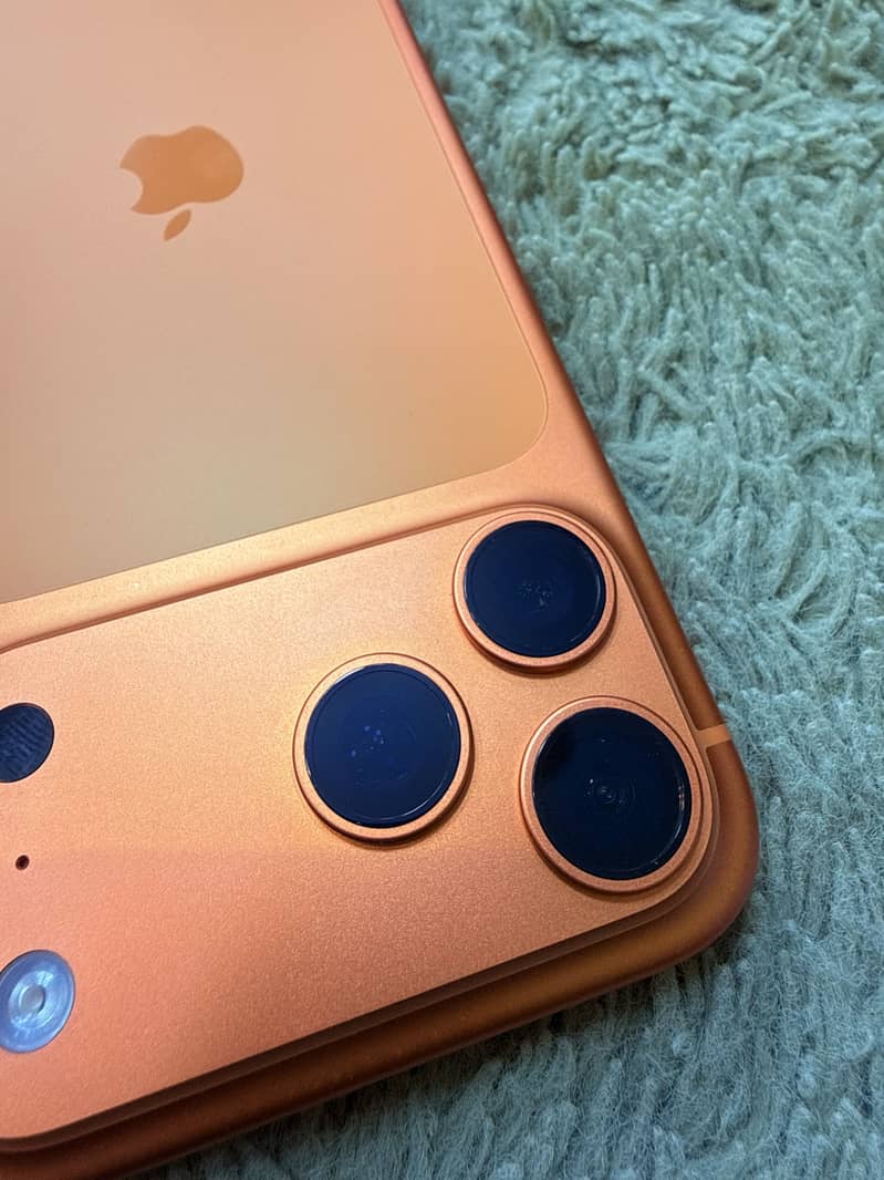 Apple iPhone 17 Pro Max 3