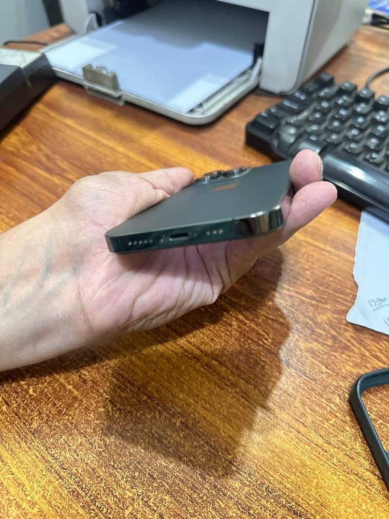 Apple iPhone 13 Pro 9