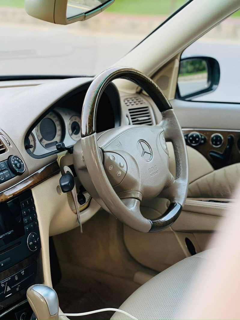 Mercedes E Class 2004 1