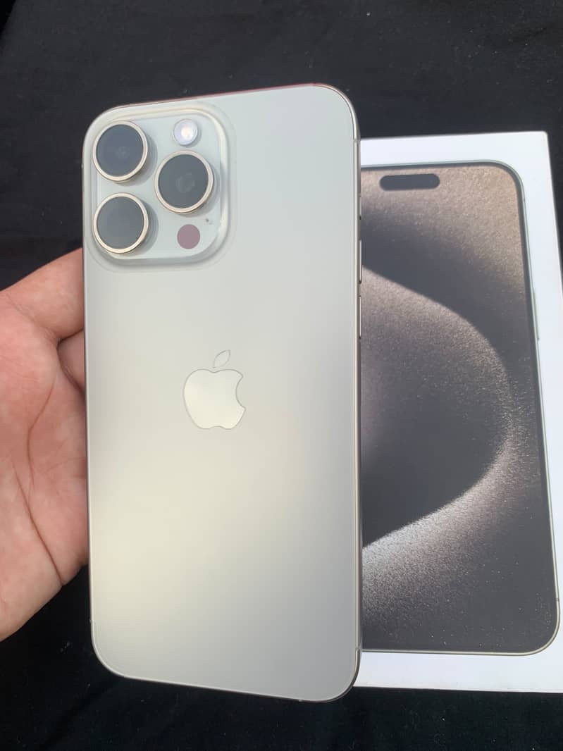 Apple iPhone 15 Pro Max 7