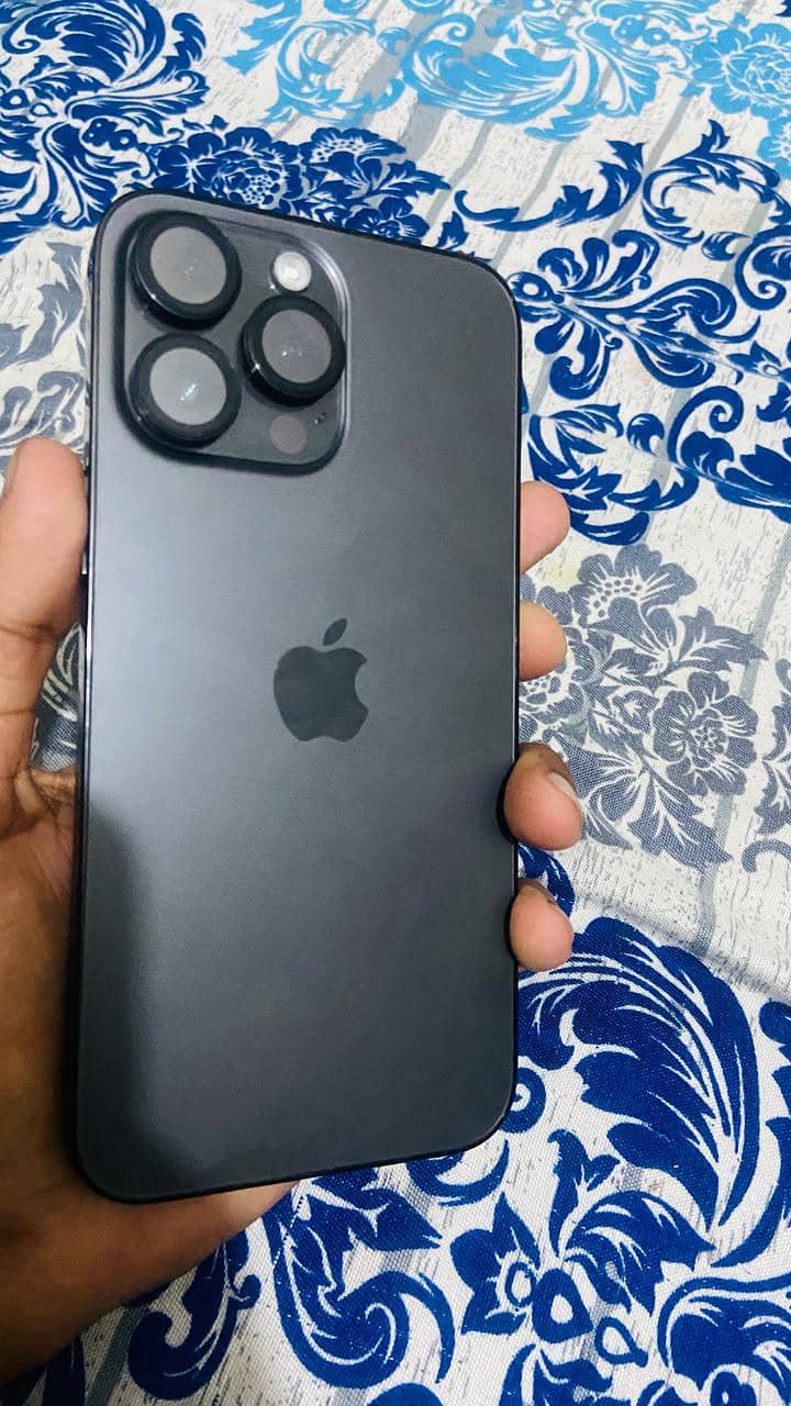 Apple iPhone 14 Pro Max 0