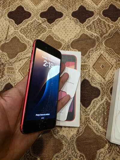 Apple iPhone SE,Factory unlocked,64 gb,pack phn