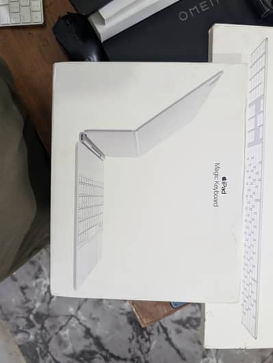 Apple Magic Keyboard for iPad Air 13in(M3) A3340 NEW & SEALED !!!!