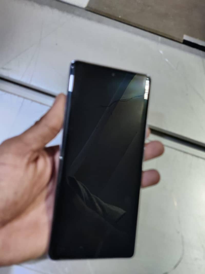 Xiaomi Redmi Note 14 Pro 3