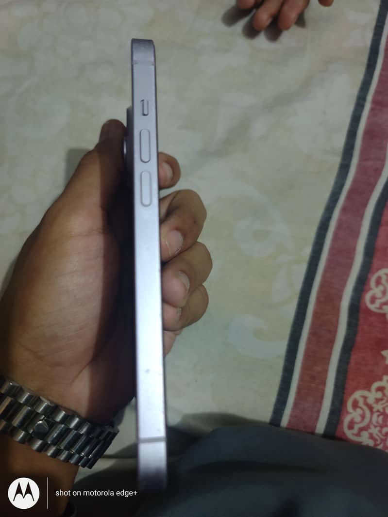 Apple iPhone 14 2