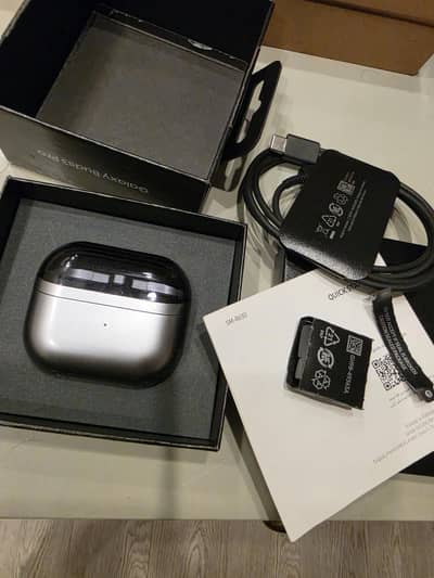 Samsung Galaxy Buds3 Pro – 10/10 Condition (Box & All Accessories)