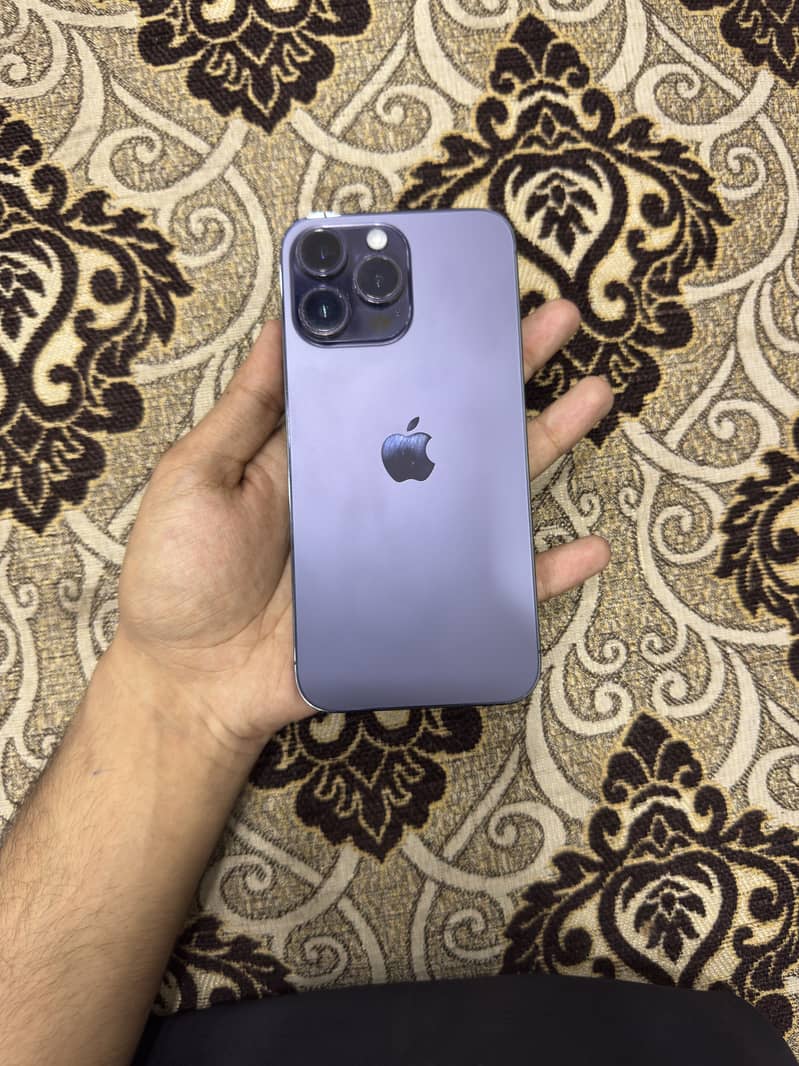 Apple iPhone 14 Pro Max 0