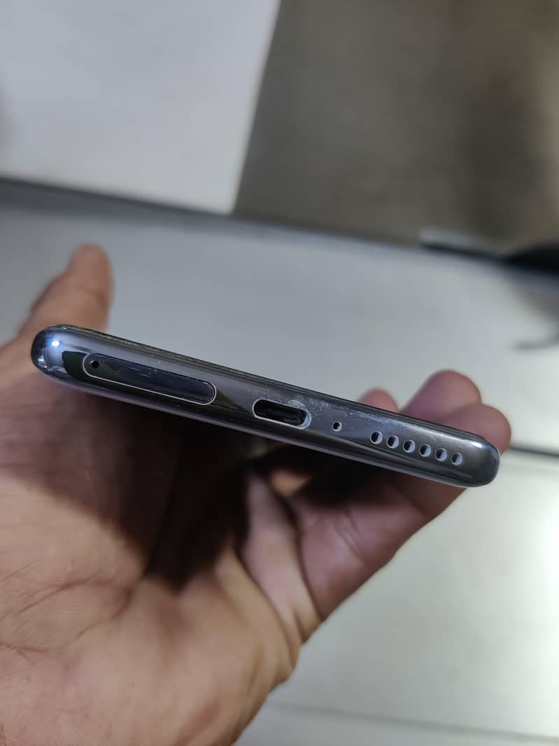 Xiaomi Redmi Note 14 Pro 4