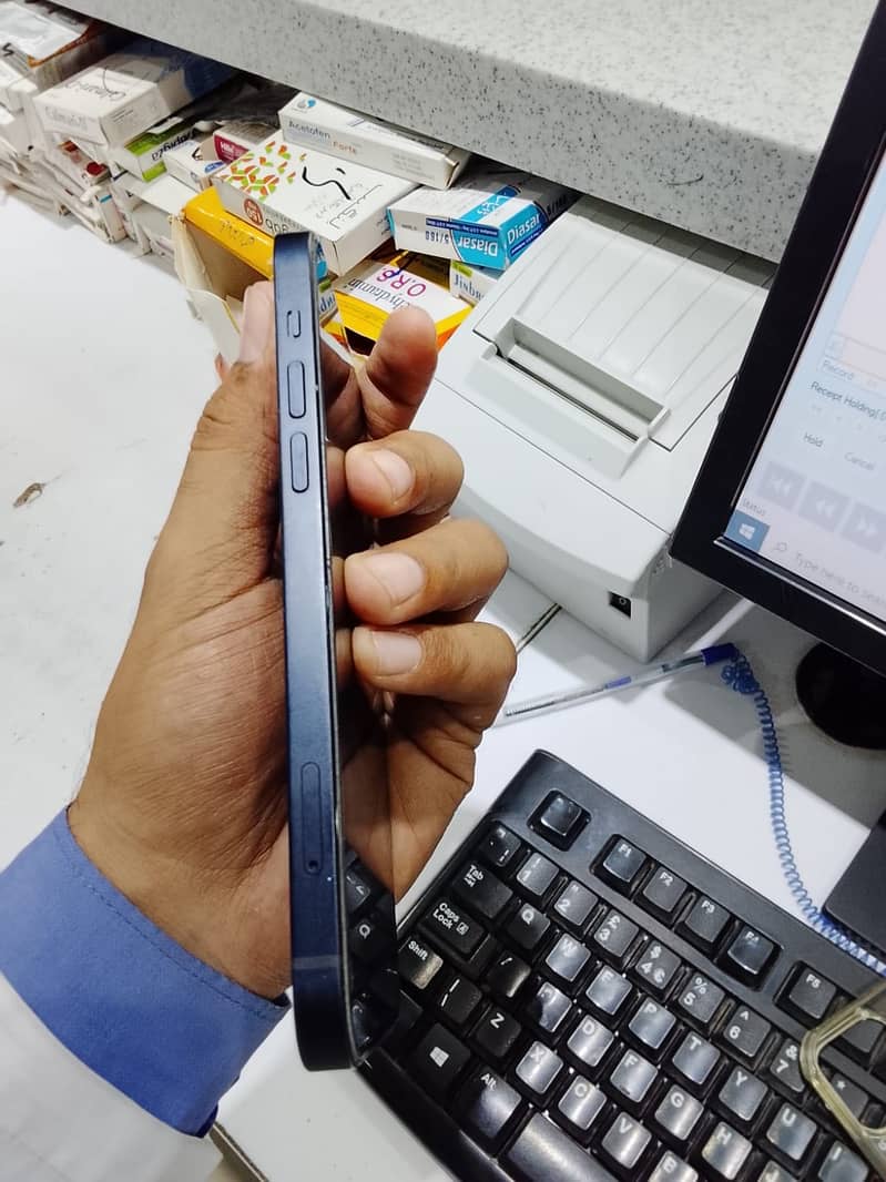 Apple iPhone 12 0