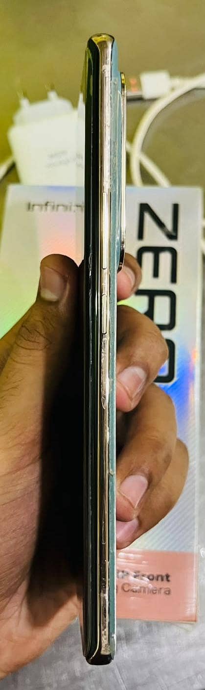 Infinix Zero 30 6