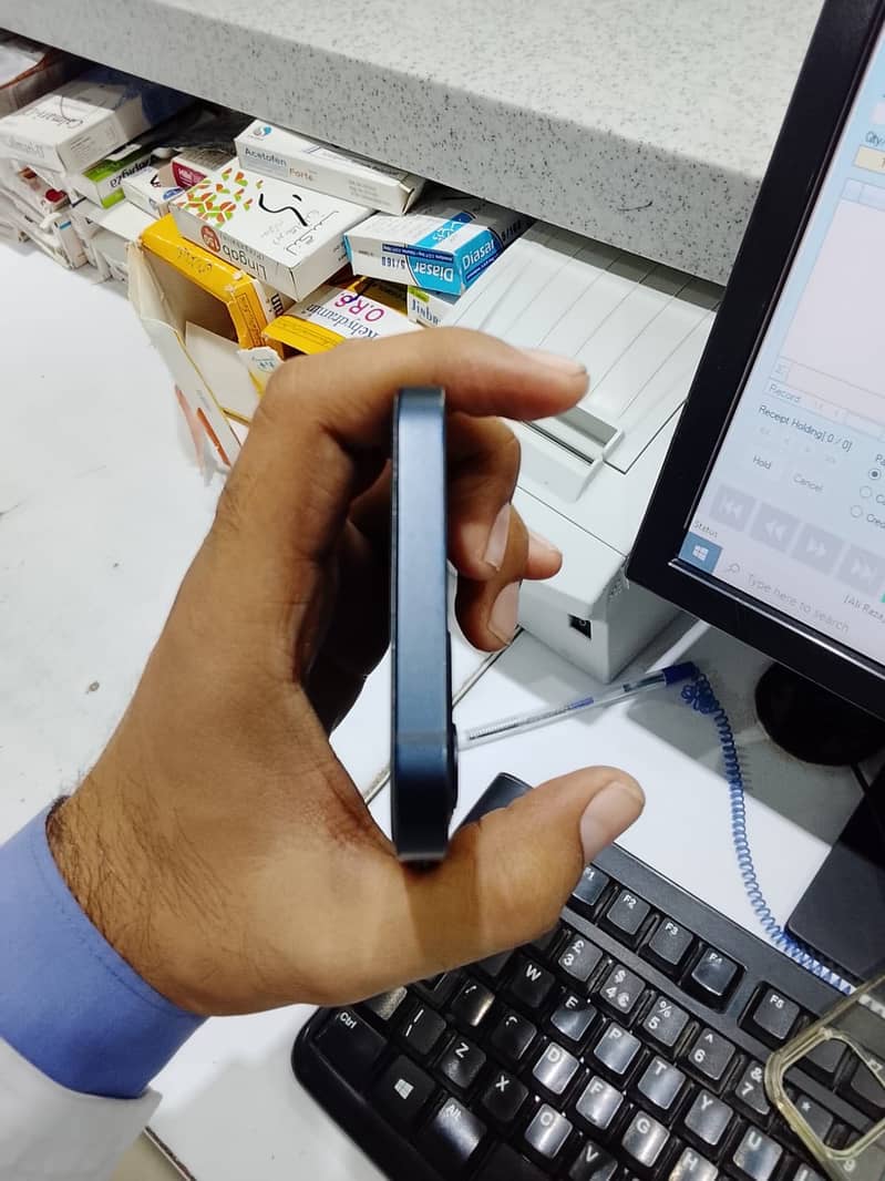Apple iPhone 12 4