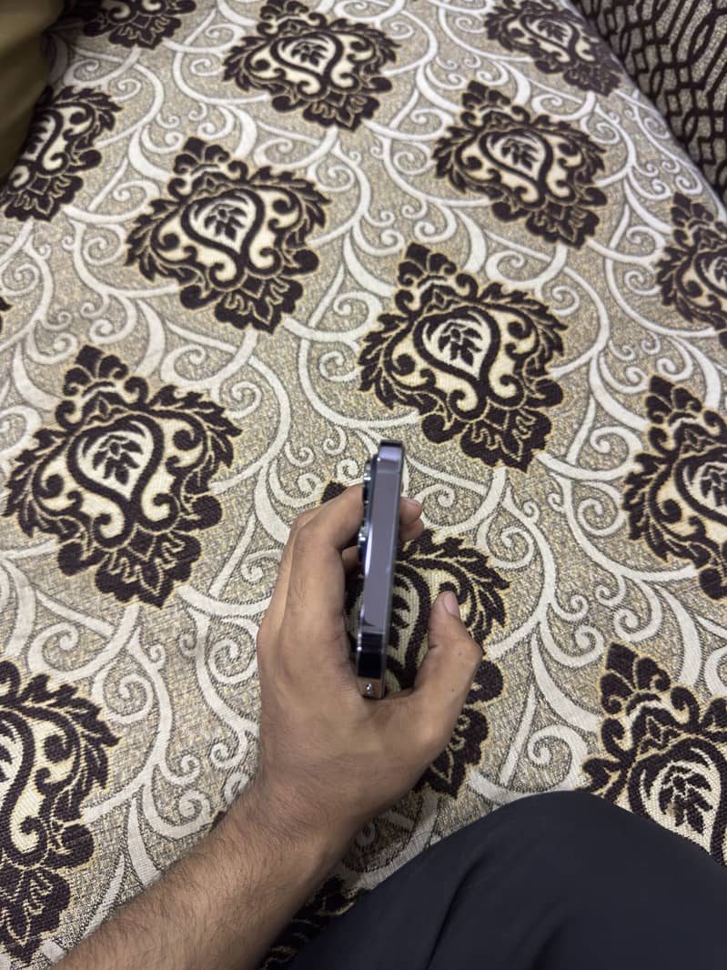Apple iPhone 14 Pro Max 3