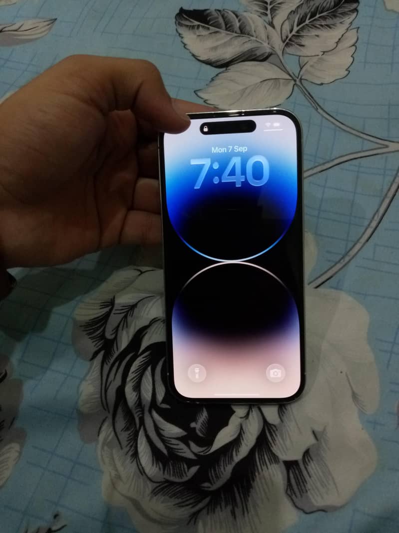 Apple iPhone 14 Pro 2