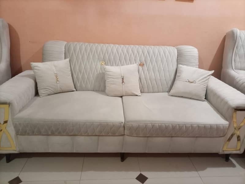 Off white sofa set 1