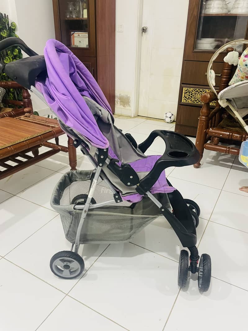 First step stroller imported from Bahrain 3