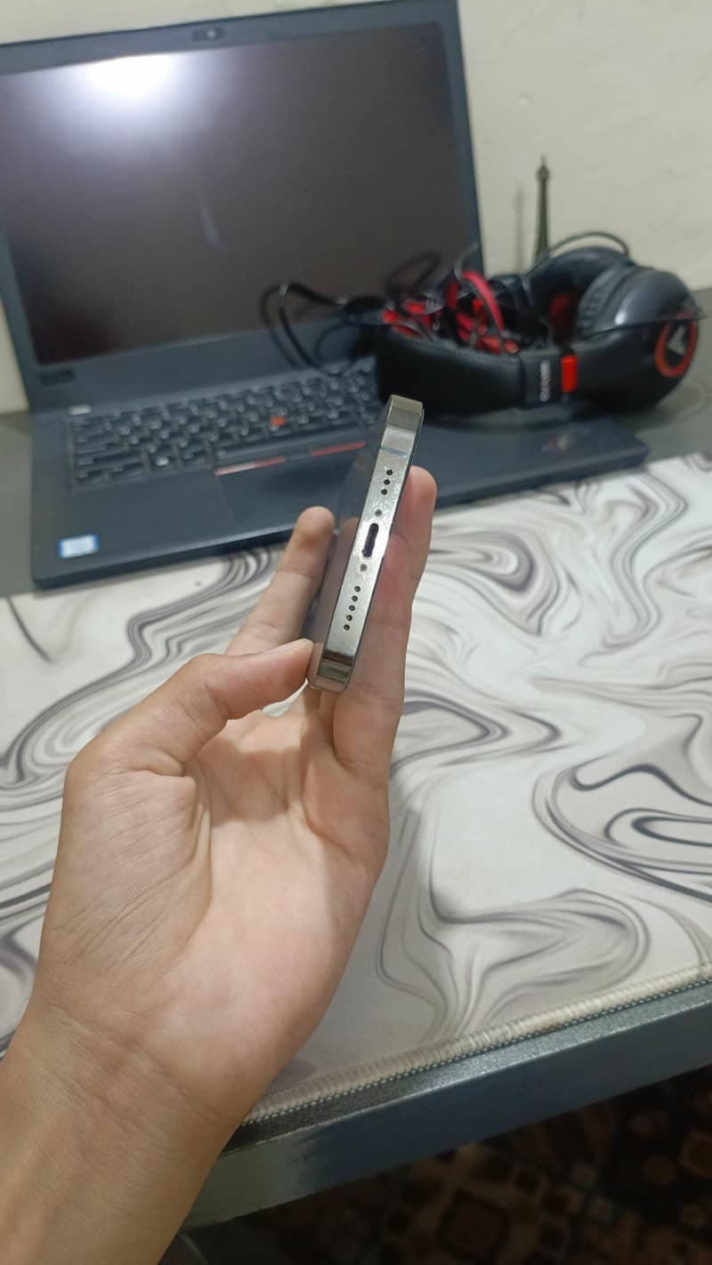 Apple iPhone 13 Pro 4