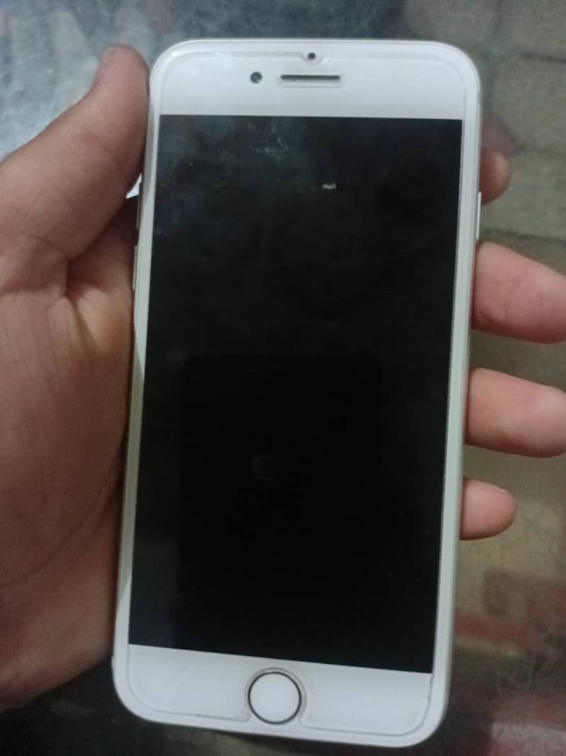 Apple iPhone 7 1