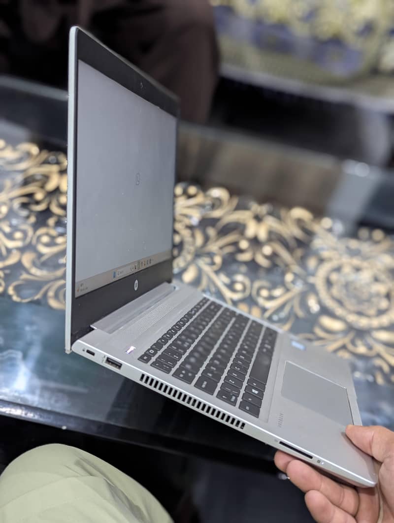 HP i5-8th generation 4
