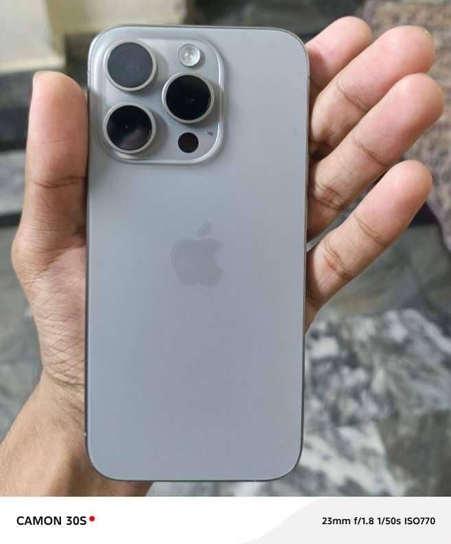 Apple iPhone 15 Pro 3
