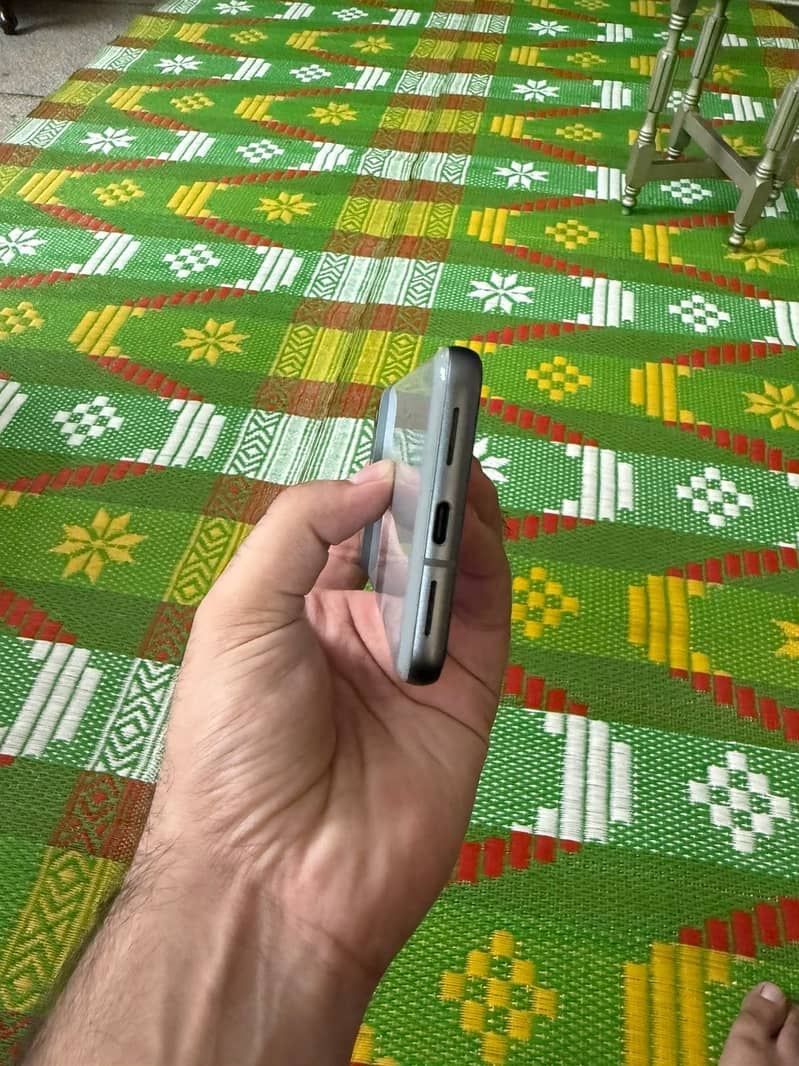 Google Pixel 8 3