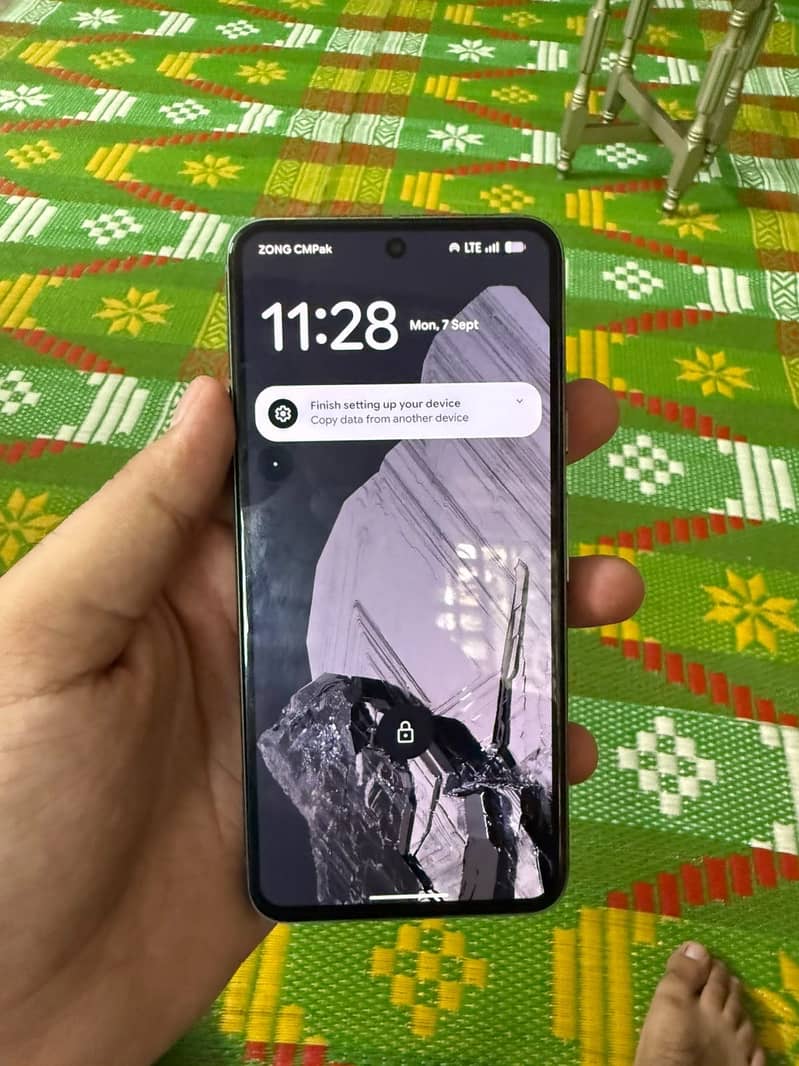 Google Pixel 8 4