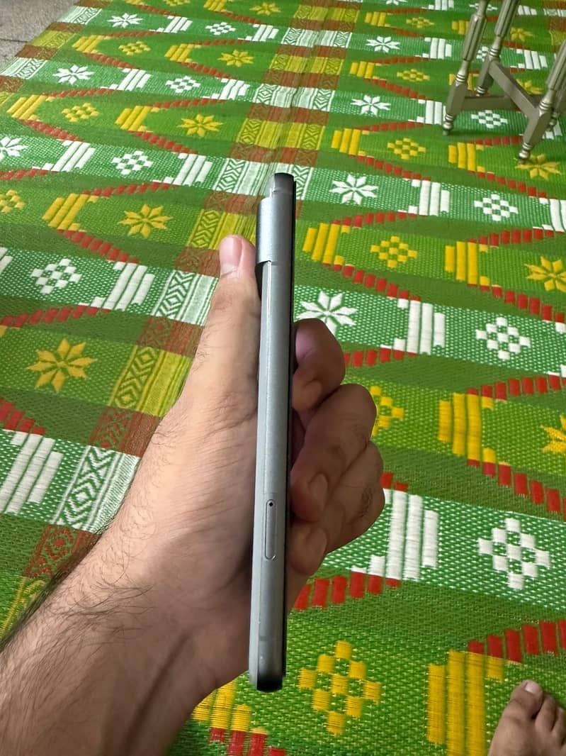 Google Pixel 8 5