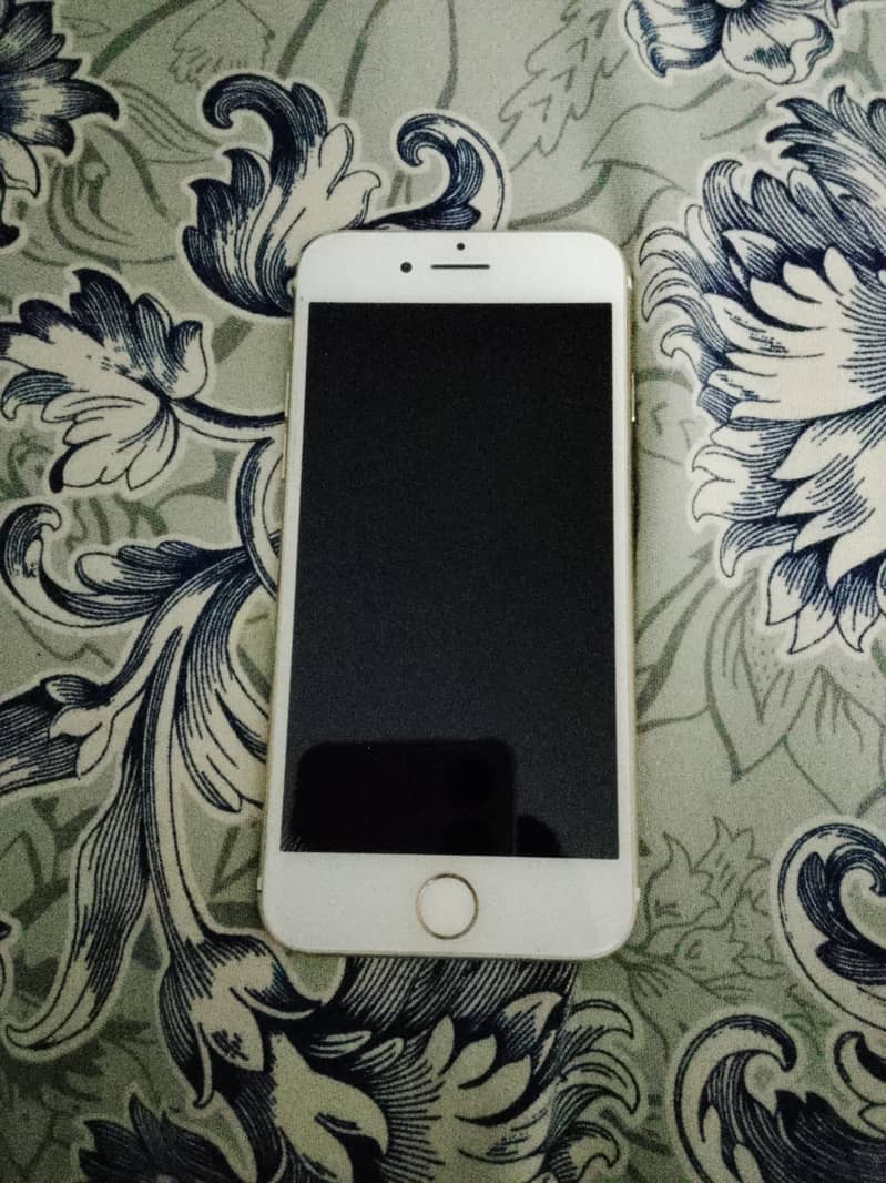 Apple iPhone 7 Plus 0