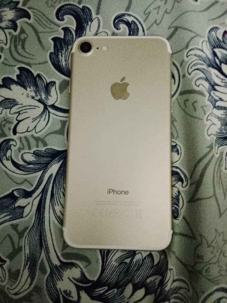 Apple iPhone 7 Plus 1