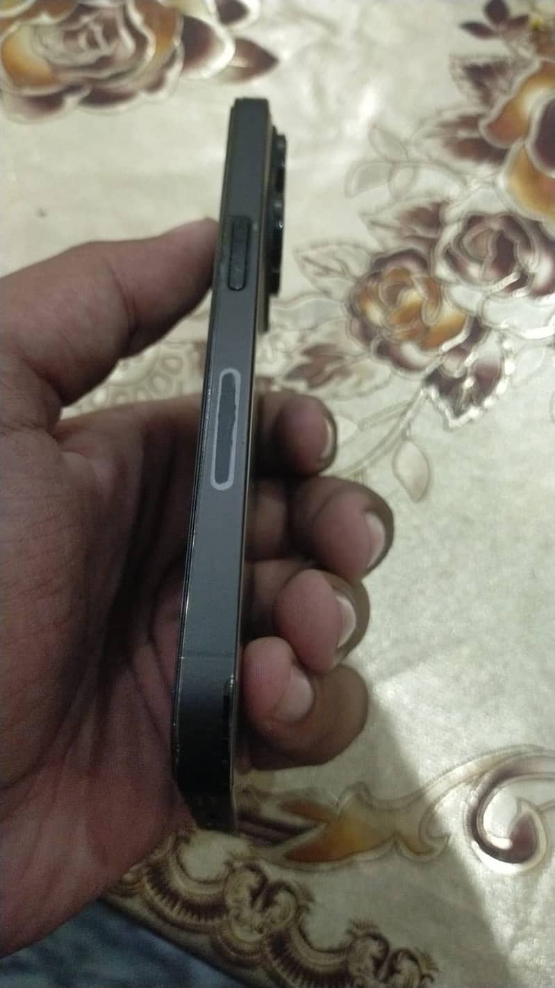 iPhone 14pro 2