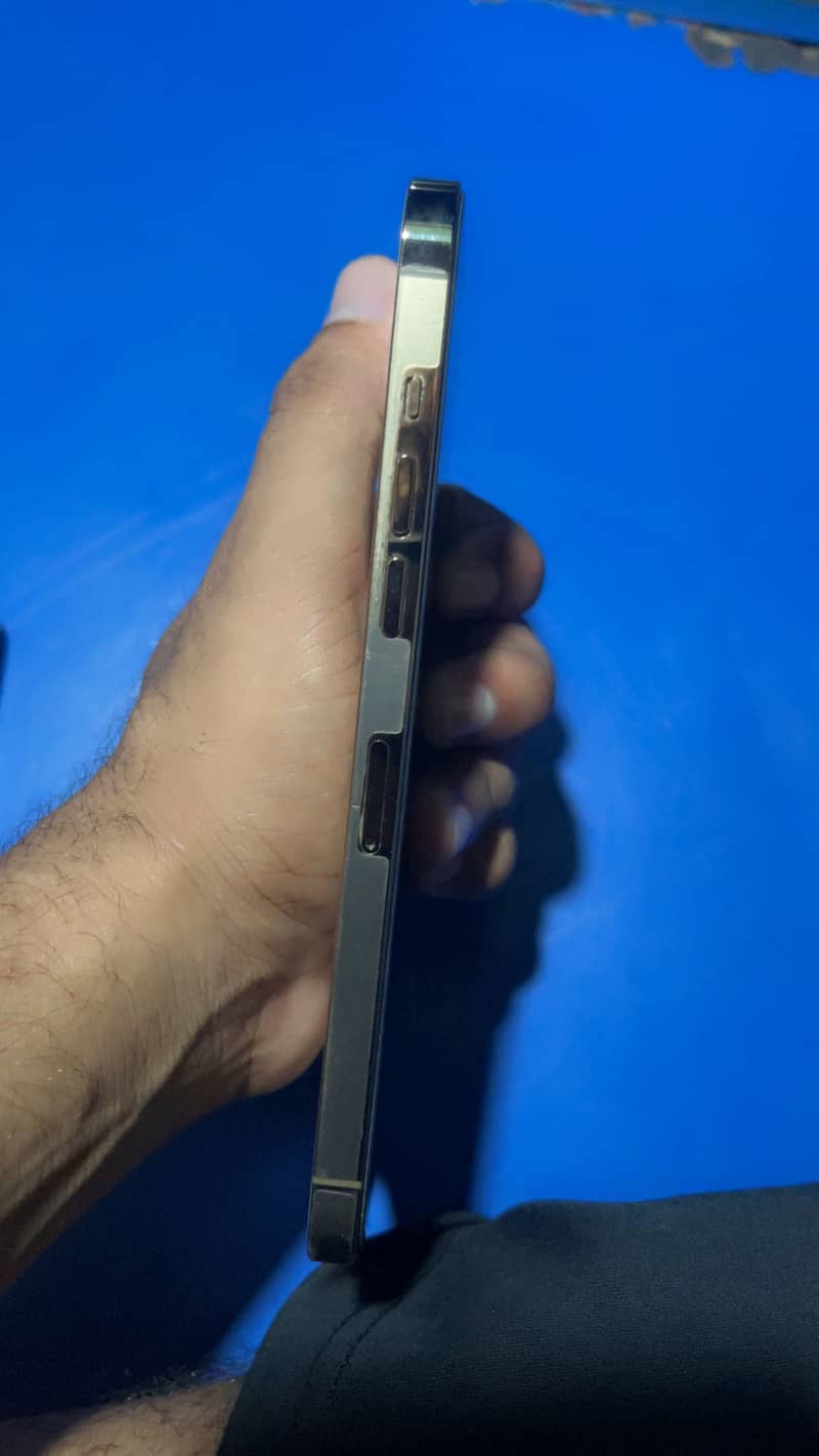 Apple iPhone 12 Pro Max 7