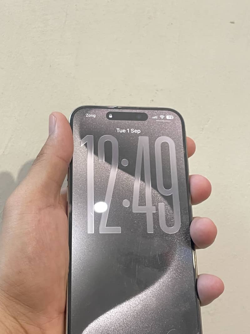 Apple iPhone 15 Pro Max 6