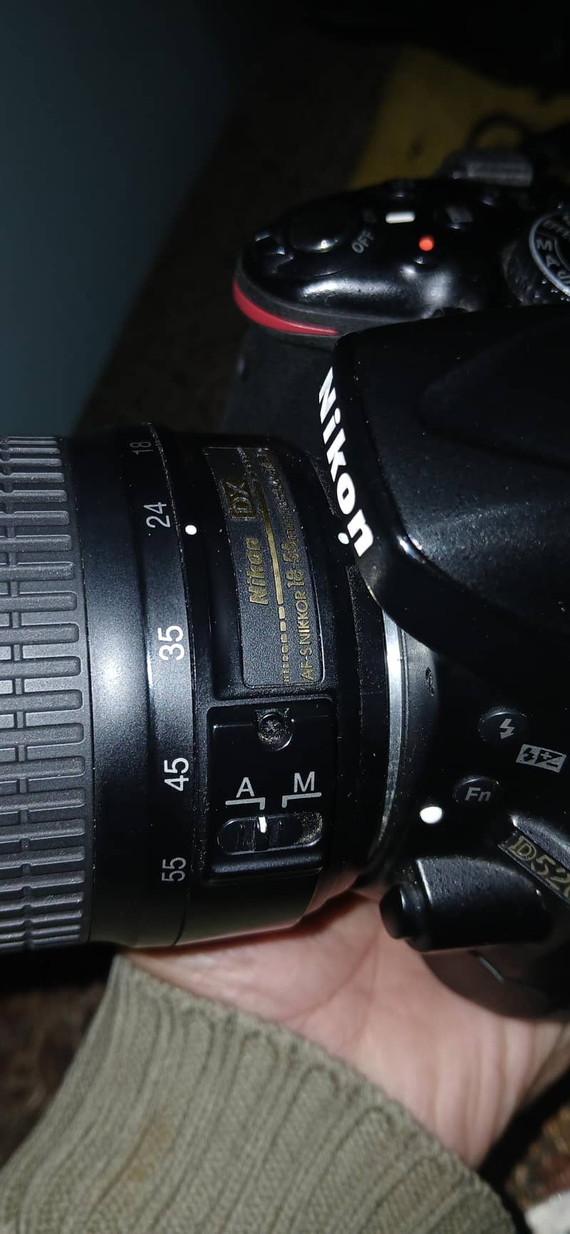 Nikon D5200 Foldable Screen 2