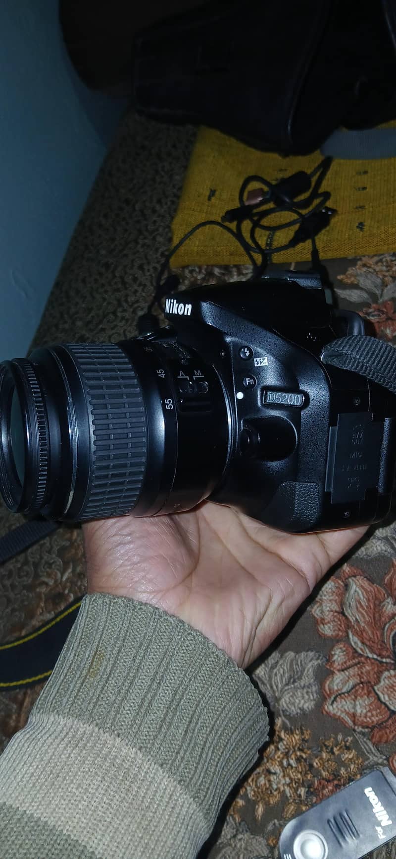 Nikon D5200 Foldable Screen 6