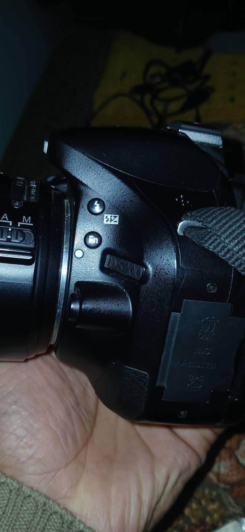 Nikon D5200 Foldable Screen 8