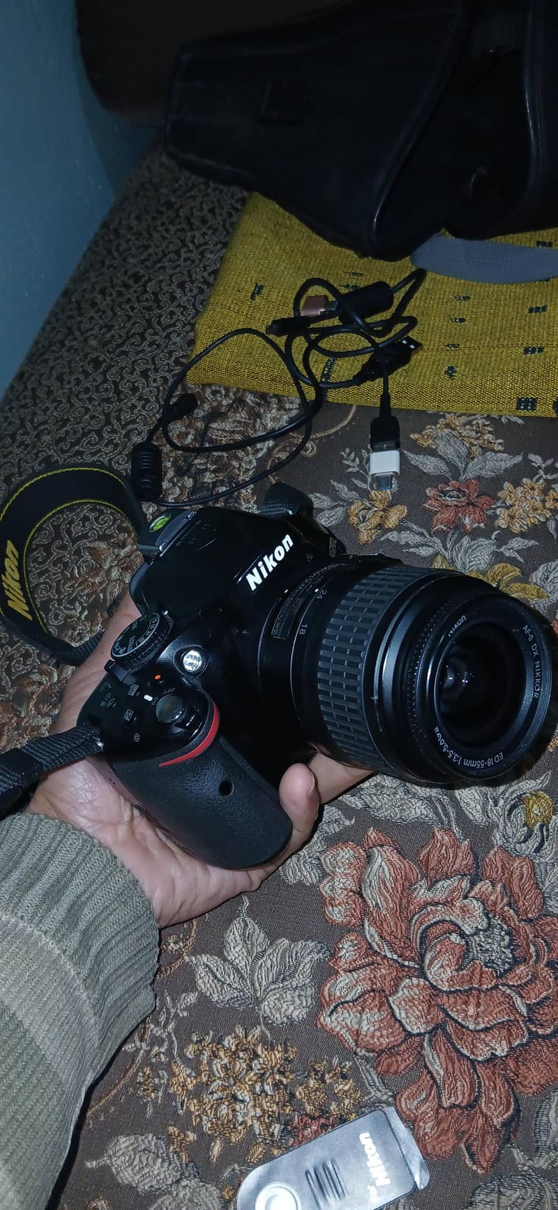 Nikon D5200 Foldable Screen 9