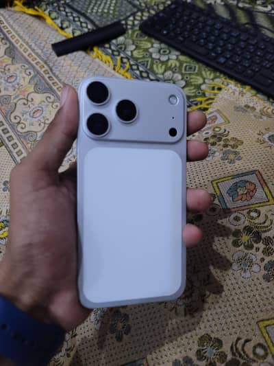 Apple iPhone XR 17Pro Converted 10/10