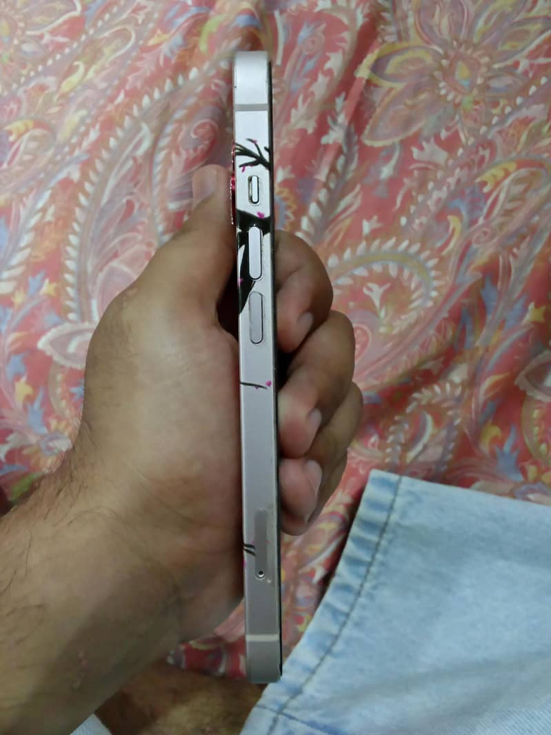 Apple iPhone 13 3