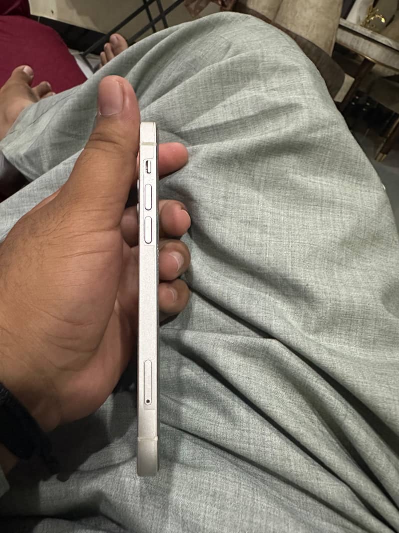 Apple iPhone 12 2