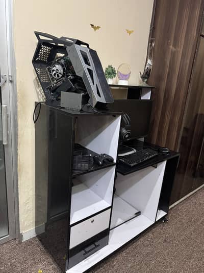 Computer table